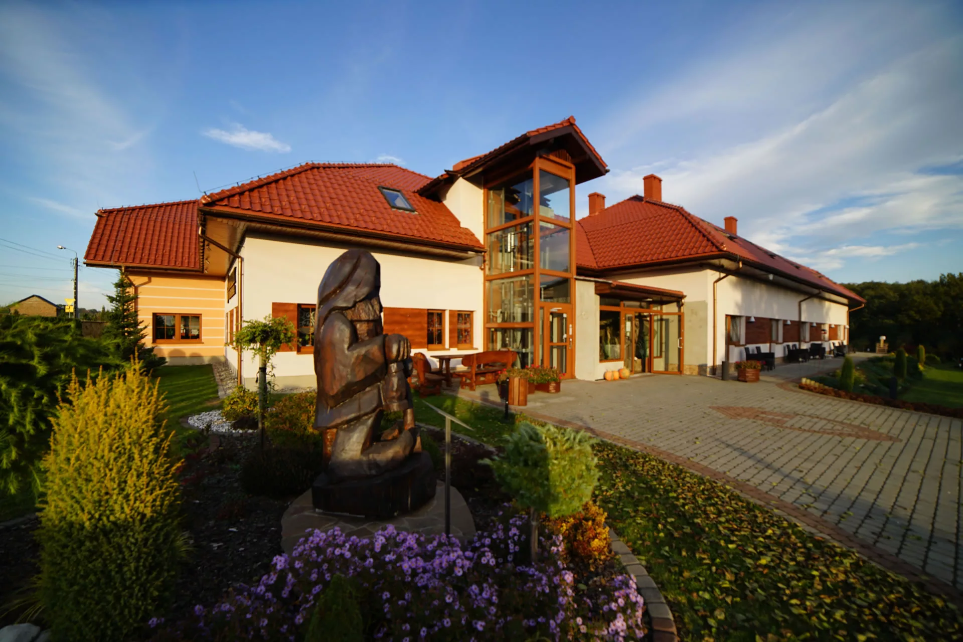 Dom Spokojnej Starości GWAREK zlokalizowany w okolicach Katowic.